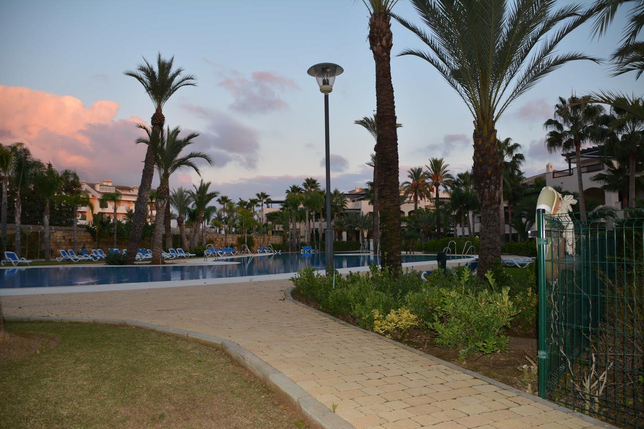 Apartment Medina De Banus マルベーリャ エクステリア 写真